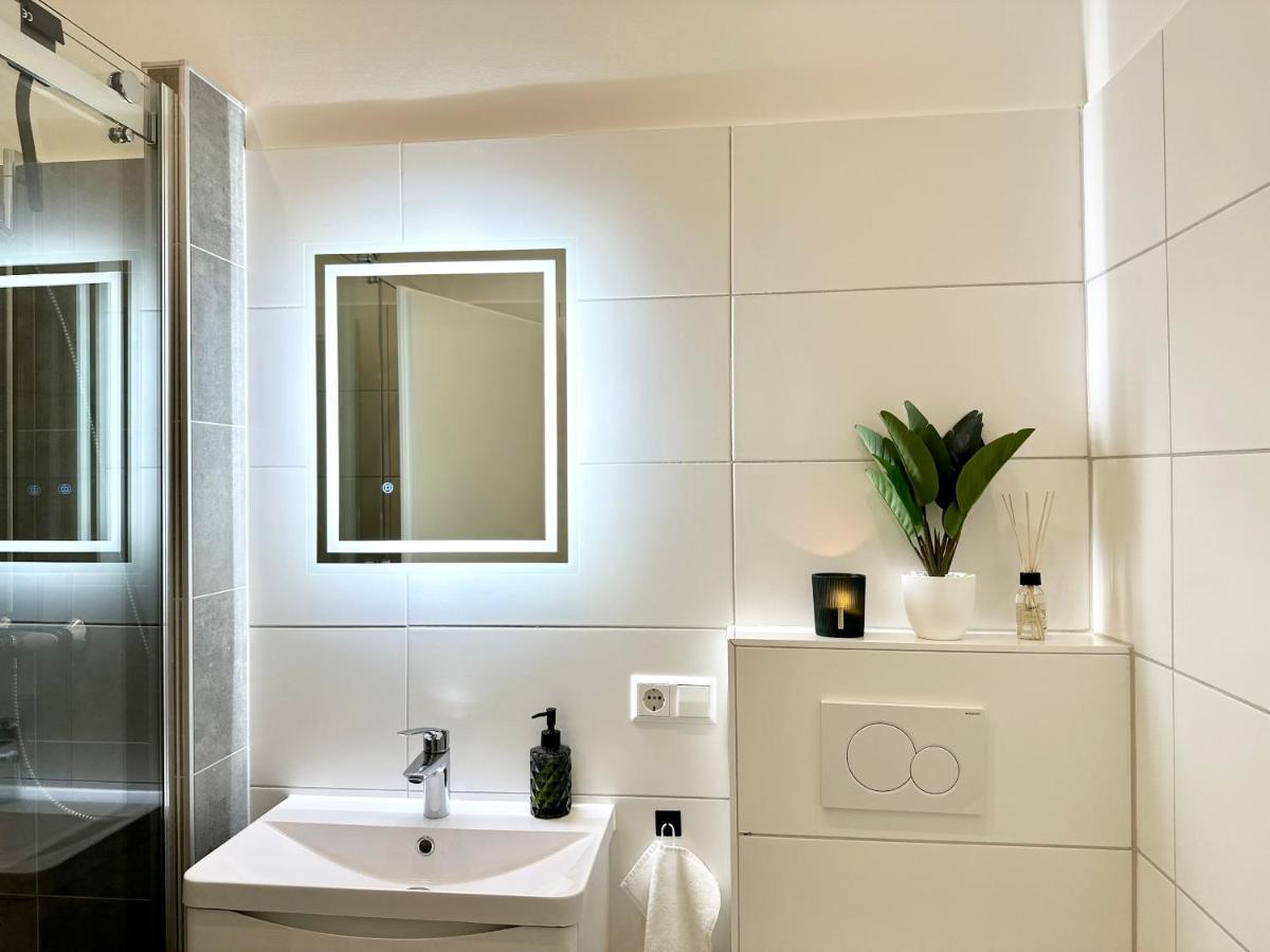Mystay: Zentral I Design I Prime I Gaeste Wc ไฮเดลเบิร์ก ภายนอก รูปภาพ